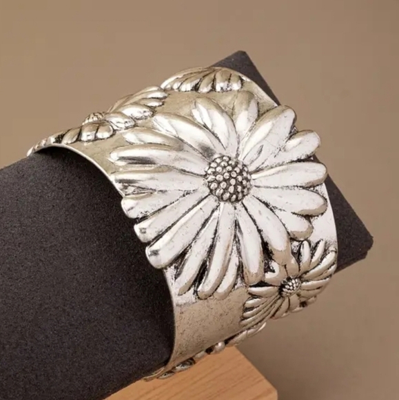 New Boho,Vintage, Sunflower/Daisy Embossed Wide Cuff Bracelet - Picture 1 of 12